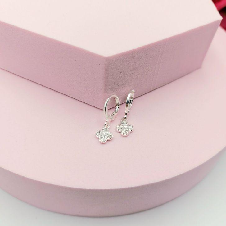 Brinco Argolinha de Click Trevo Cravejado