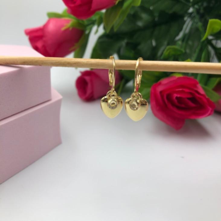 Brinco Argolinha de Coração com Ponto de Luz