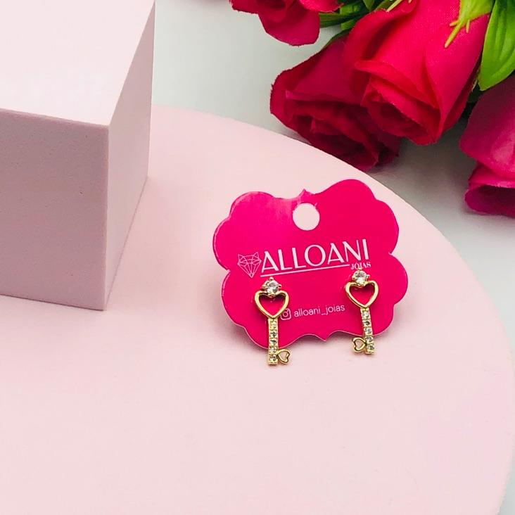 Brinco Chave Cravejado