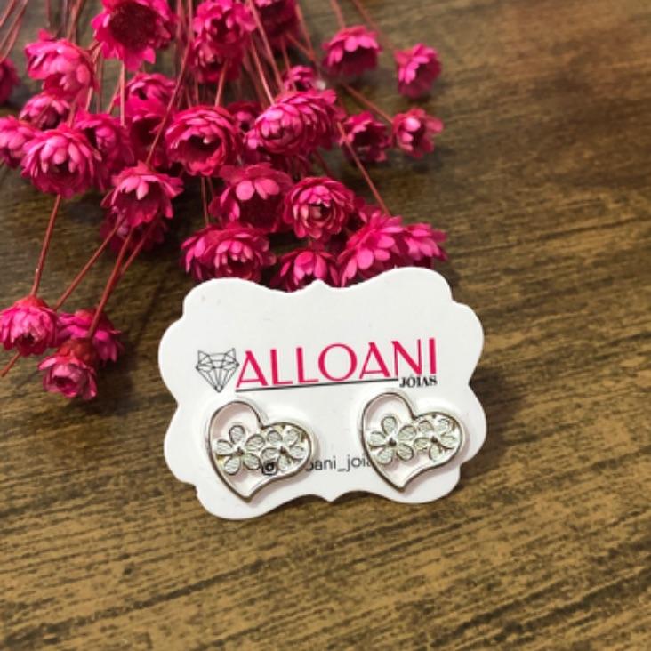 Brinco Com Coração e Flores