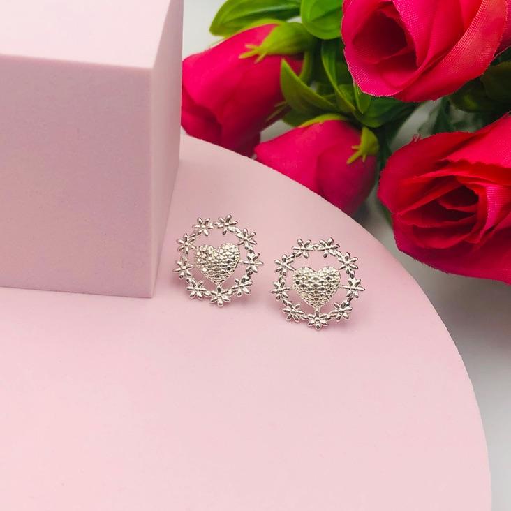 Brinco Coração com Flores