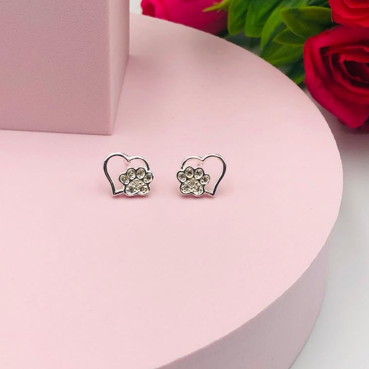 Brinco Coração Com Patinha Cravejado