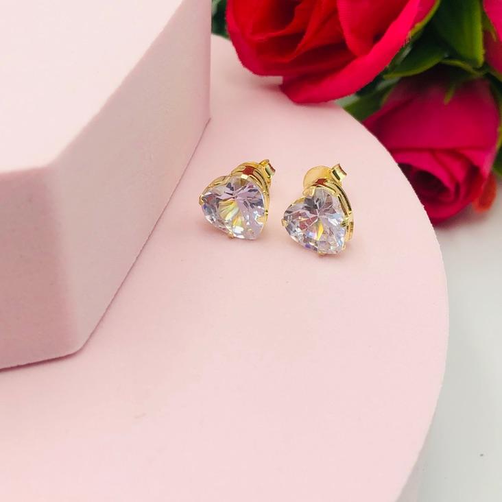 Brinco Coração com Pedra Branca