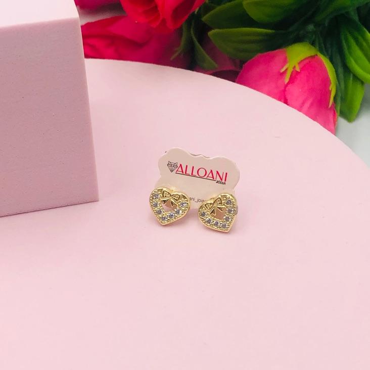 Brinco coração cravejado