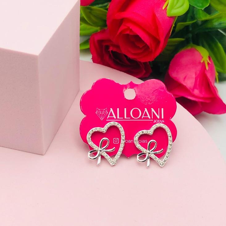 Brinco Coração Cravejado com Laço