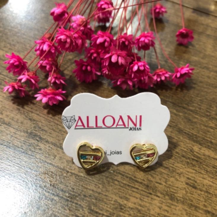Brinco coração três pedrinhas