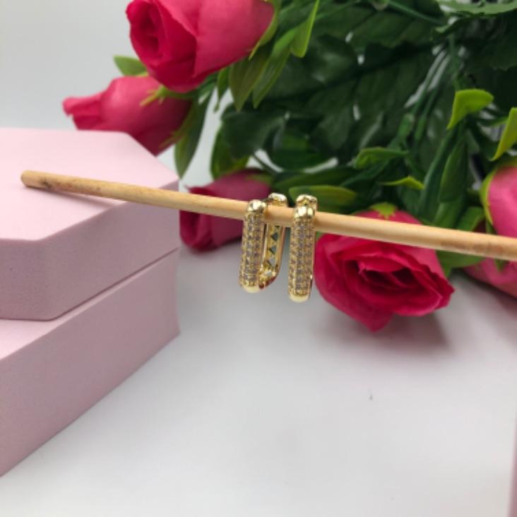 Brinco de Argola Retângulo Cravejada G