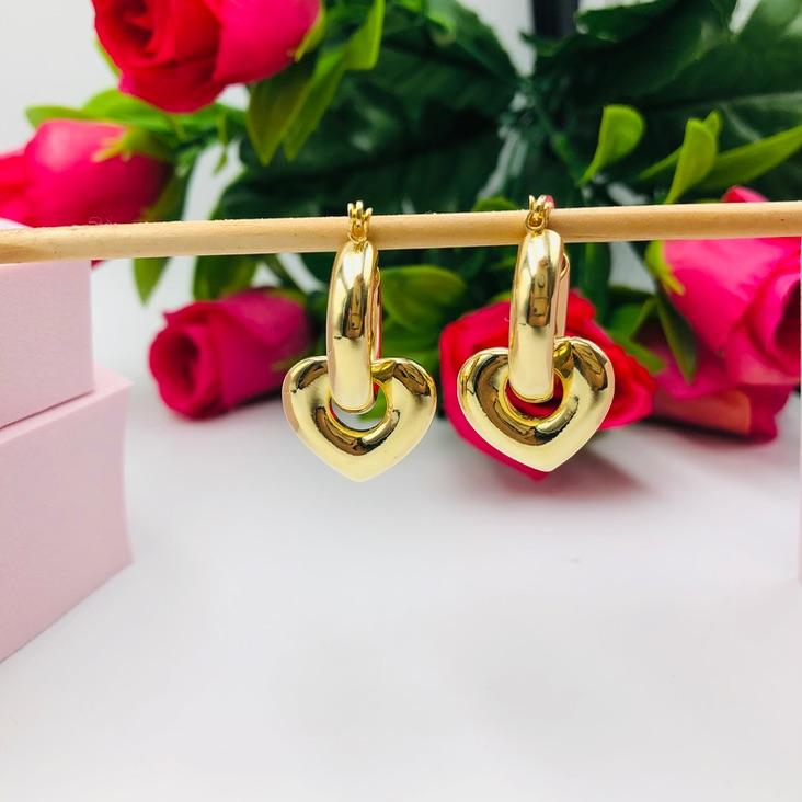 Brinco de Arolga Lisa com Coração Liso