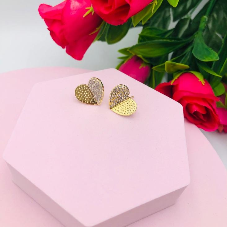 Brinco de Coração 2 Faces Cravejado e Pontilhado