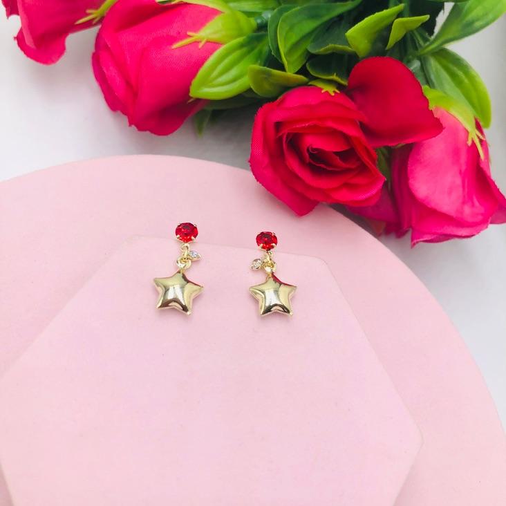 Brinco Estrela com Zirconia Vermelho