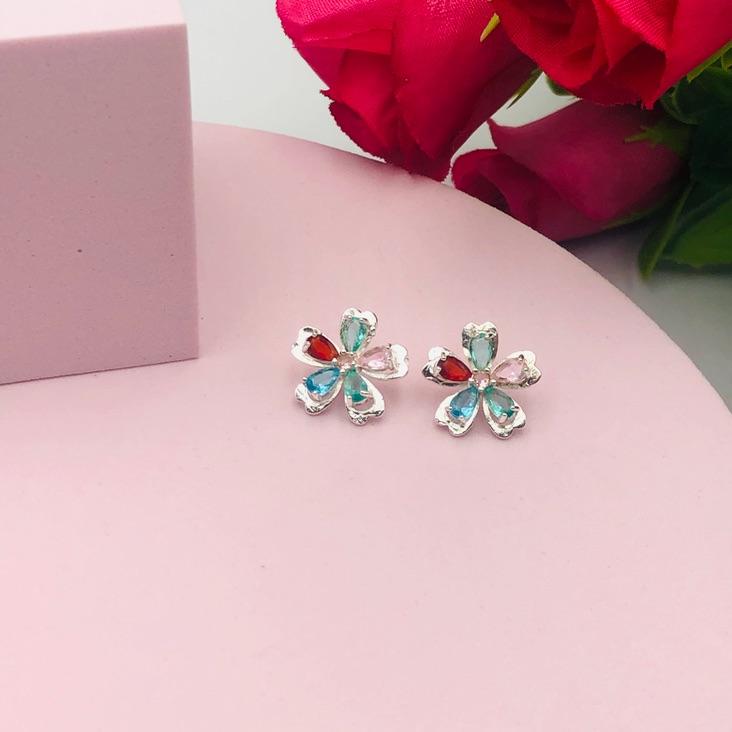 Brinco Flor com Zircônias Coloridas