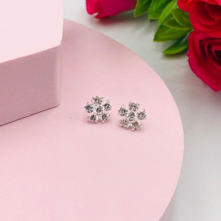 Brinco Flor Cravejado