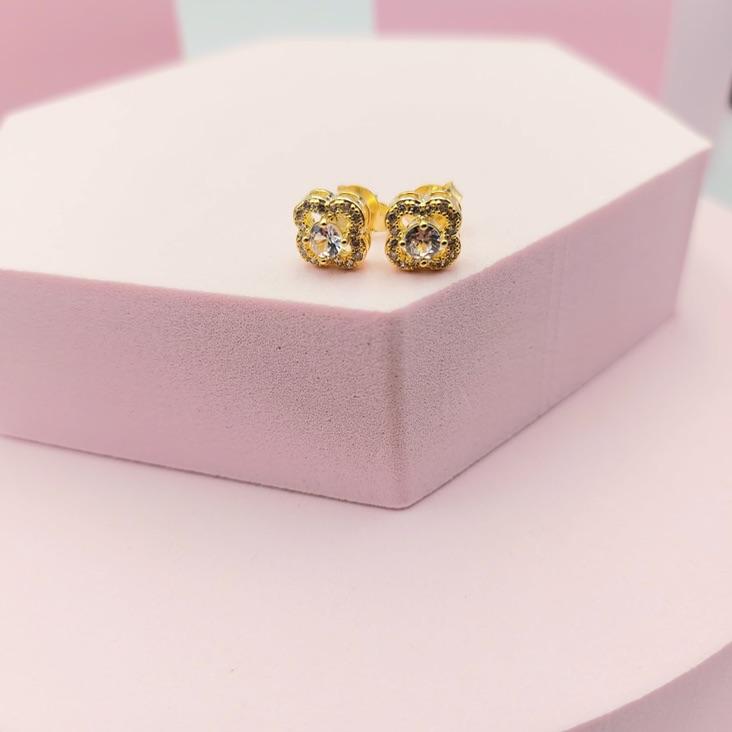 Brinco Flor Cravejado