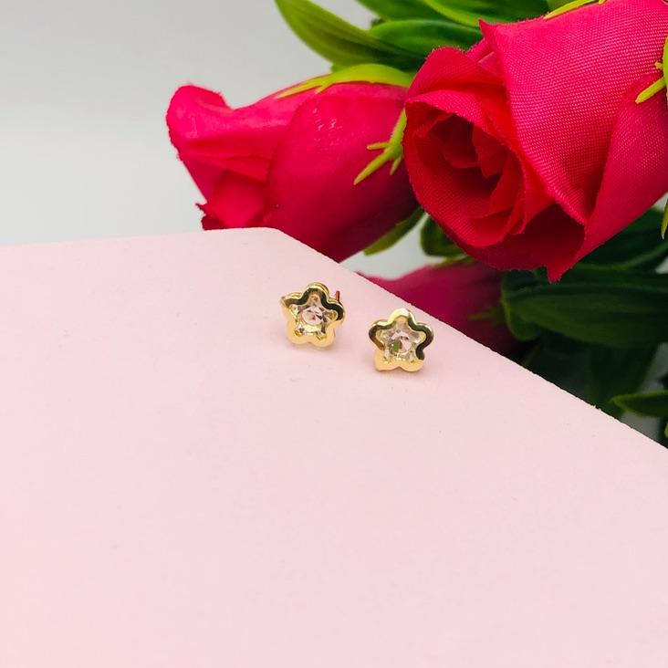 Brinco Florzinha com Pedra Branca