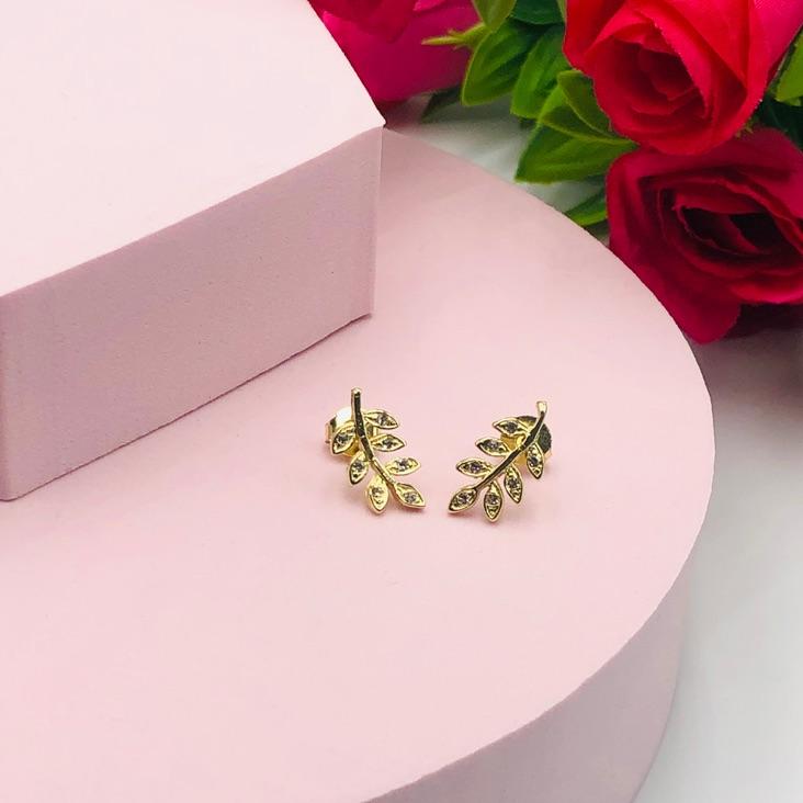 Brinco Folha Cravejado