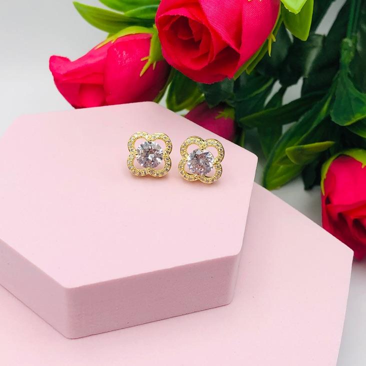 Brinco Formato de Flor Cravejado com Zirconia  Grande