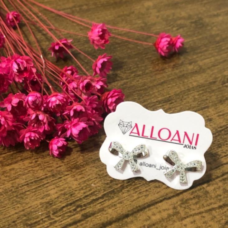 Brinco Laço Cravejado