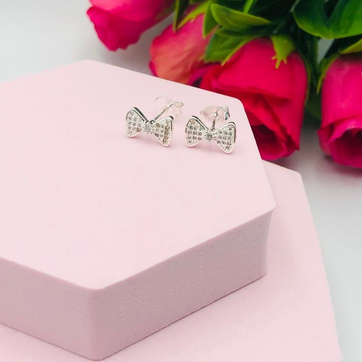 Brinco Laço Cravejado