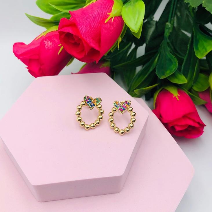 Brinco mandala com coração cravejado colorido