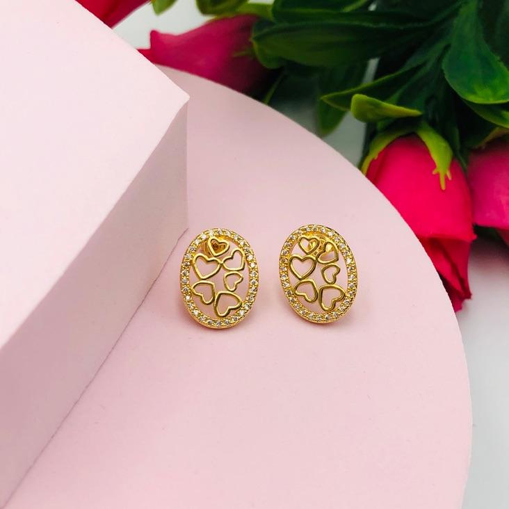 Brinco Mandala Cravejada com Corações