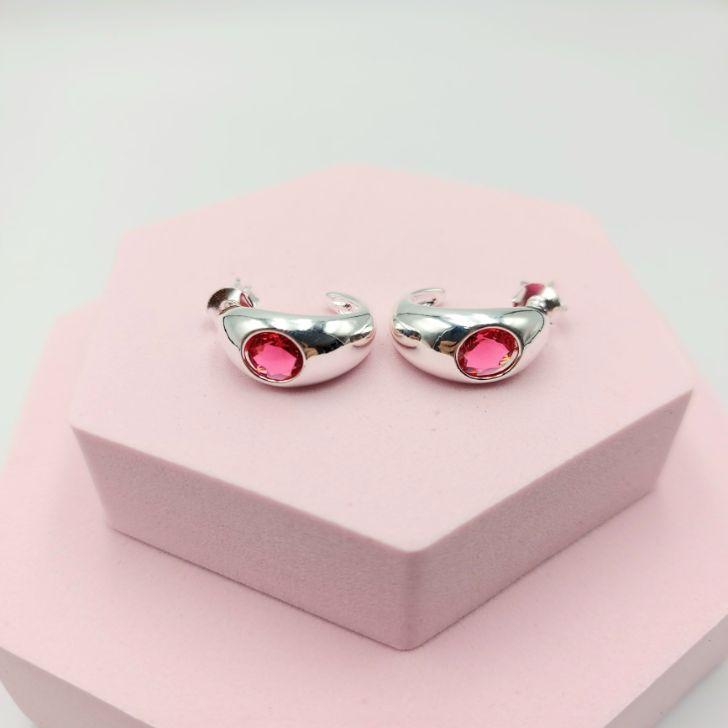 Brinco Meia Argola com Zirconia Rosa