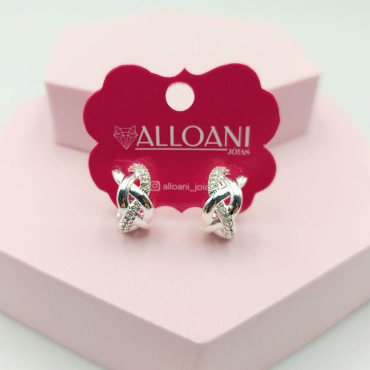 Brinco Meia Argola Entrelaçada Cravejada