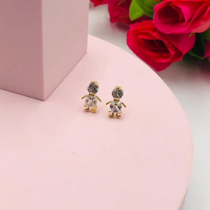 Brinco Menino com Pedras