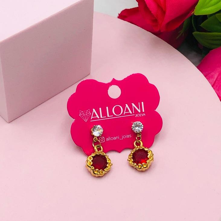 Brinco Pendurado com Pedra Vermelha