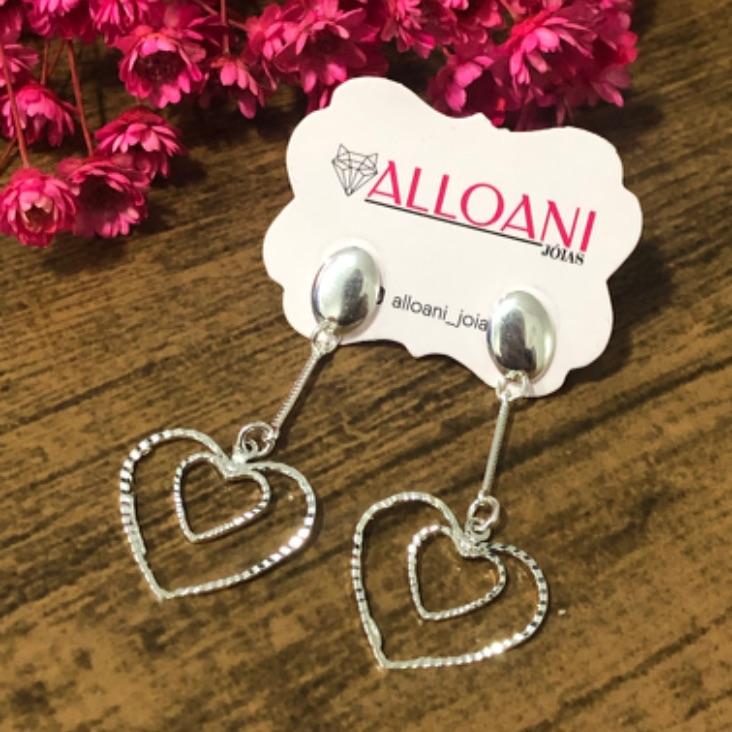 Brinco Pendurado com Pingente Coração