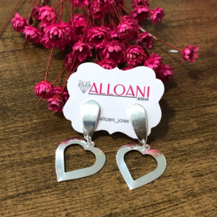 Brinco Pendurado com Pingente Coração