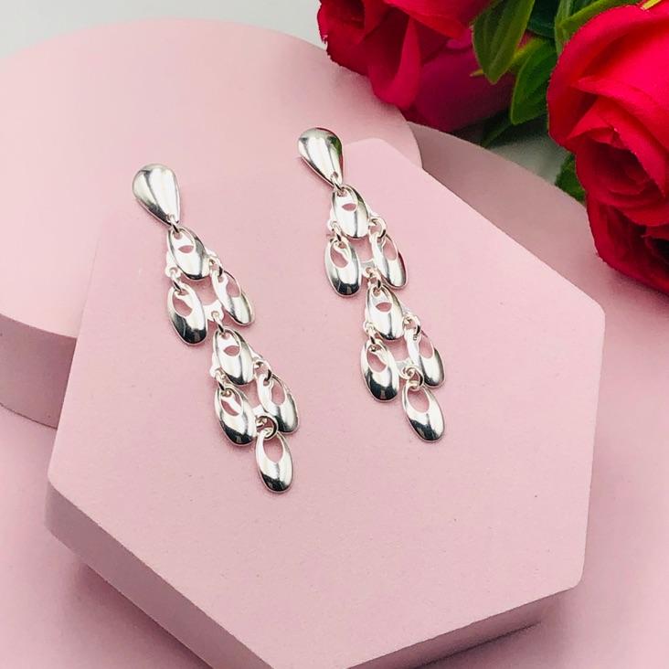 Brinco pendurado com Pingente redondo