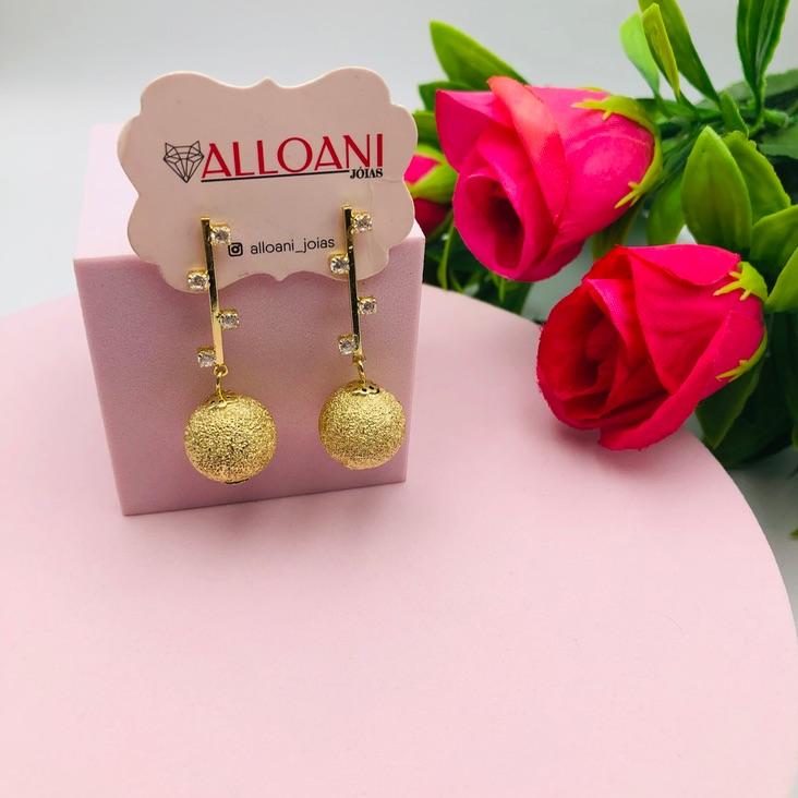 Brinco Pendurado com Zircônias e Bola Pendurado