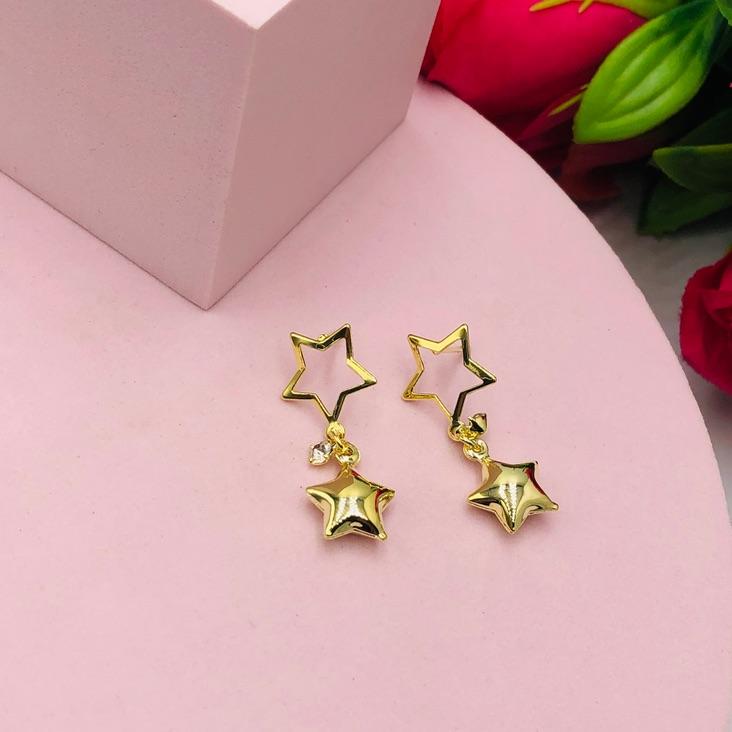 Brinco pendurado estrela