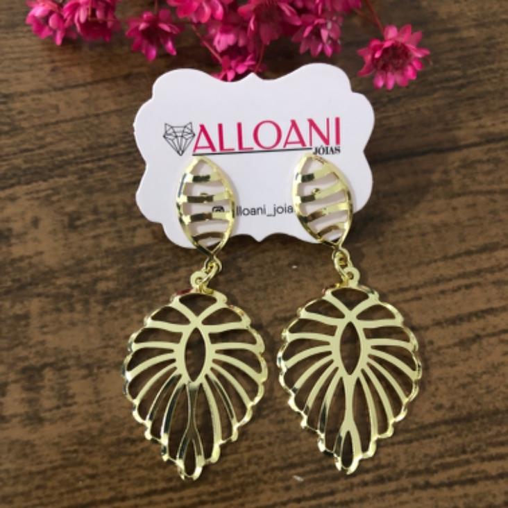 Brinco pendurado formato folha