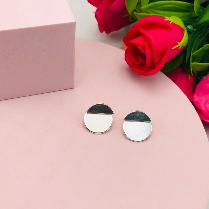 Brinco Redondo Dois em Um