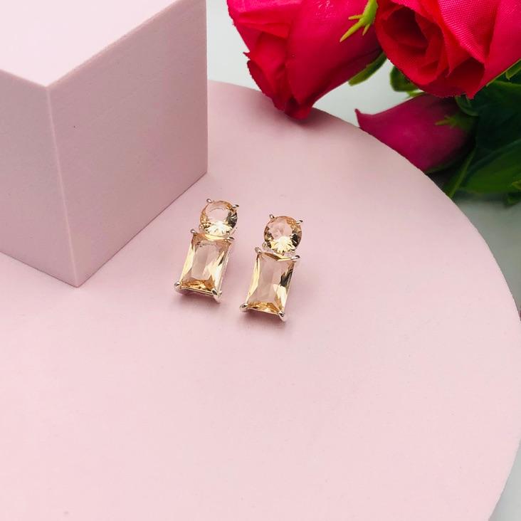 Brinco Redondo e Quadrado com Pedra