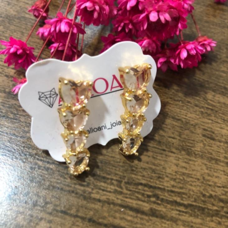 Brinco três corações pedra salmão