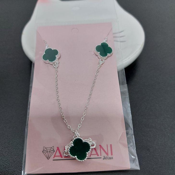 Colar com 5 Trevos Verde