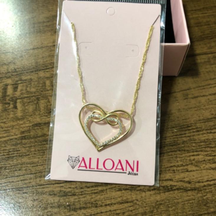 Colar com pingente coração