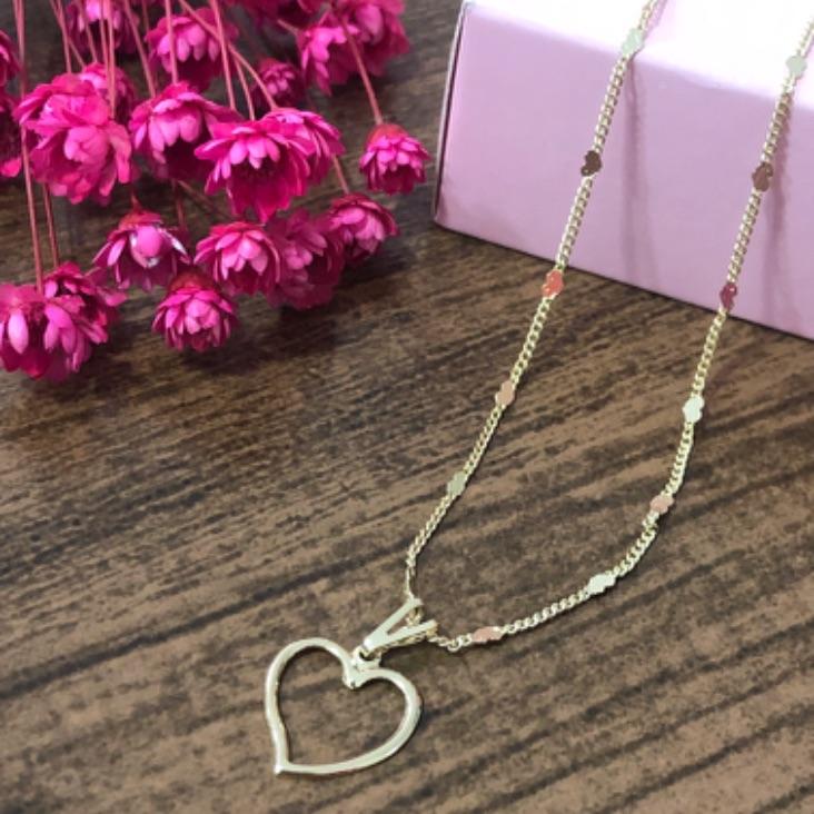 Colar Coração com Pingente de Coração