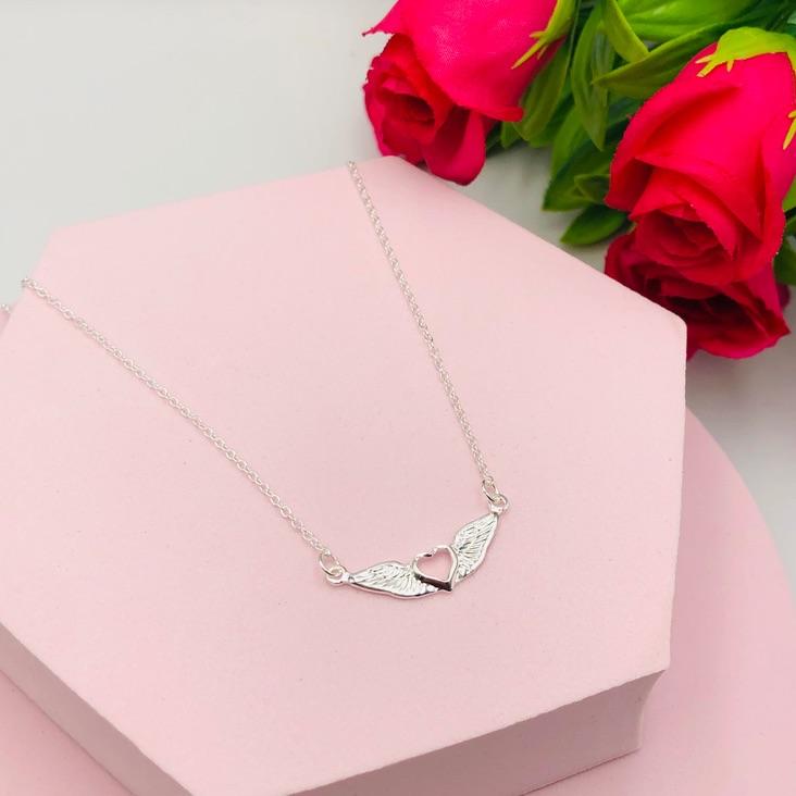 Colar Corrente Cadeado com Pingente Coracao com Assa