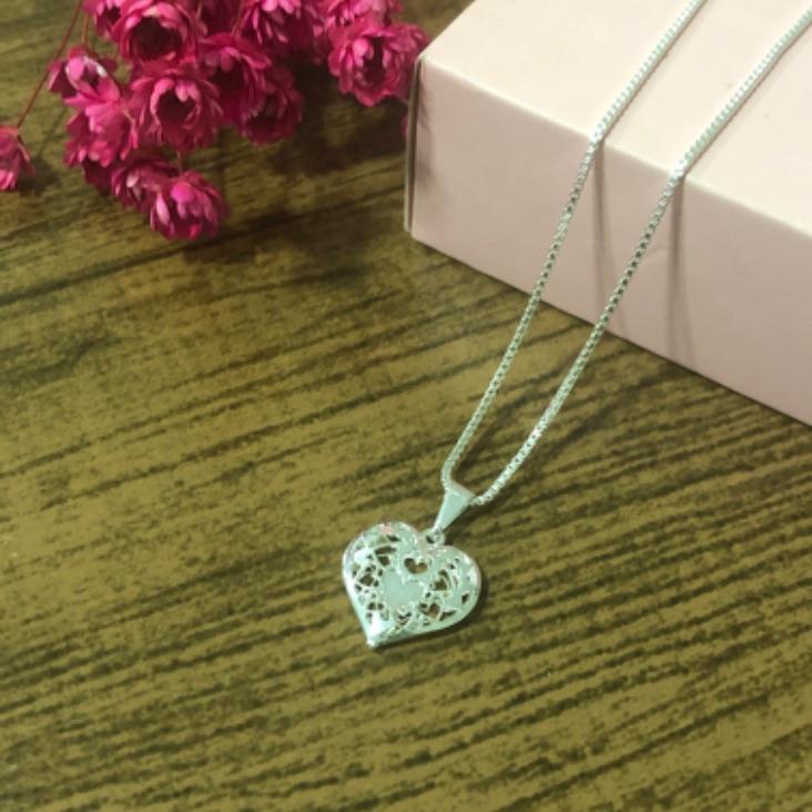 Colar Corrente Veneziana com Pingente Coração