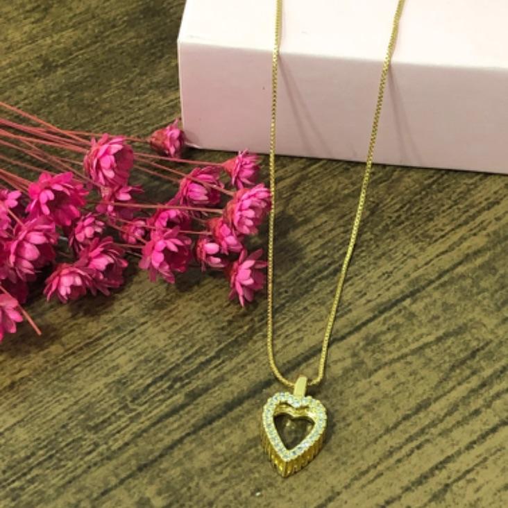 Colar Corrente Veneziana com Pingente de Coração