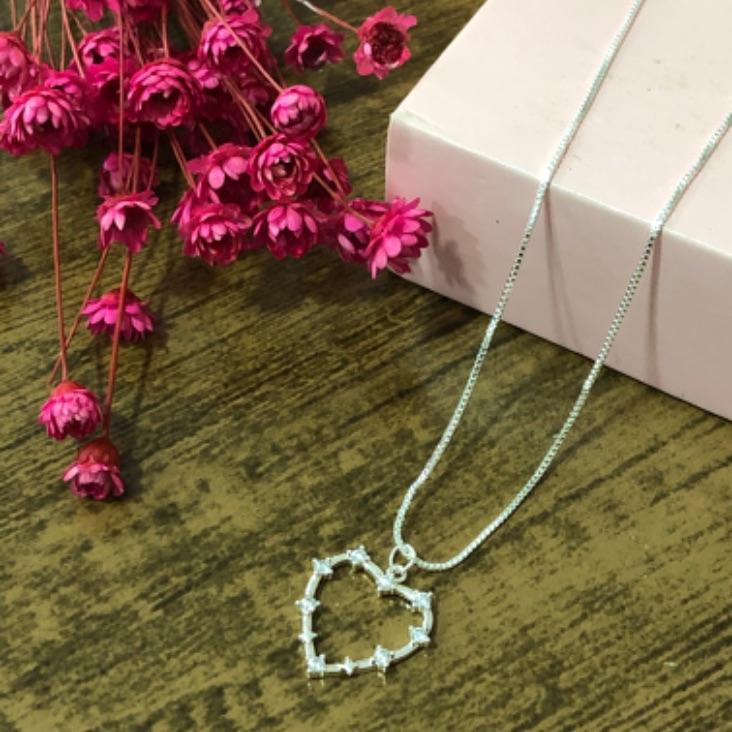 Colar Corrente Veneziana Pingente Coração Cravejado