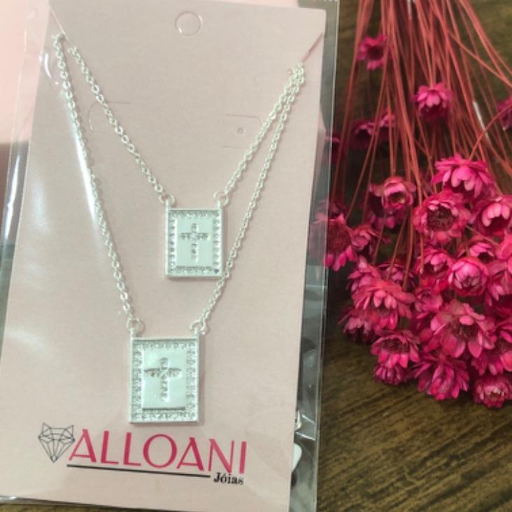 Colar Duplo Corrente Cadeado com Pingente Cruz Cravejados