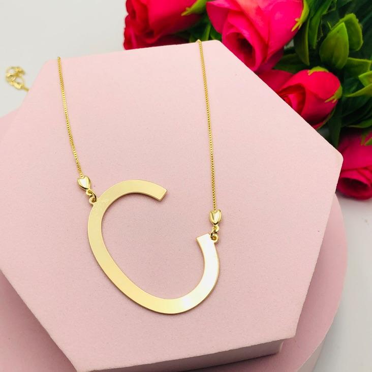 Colar Letra C