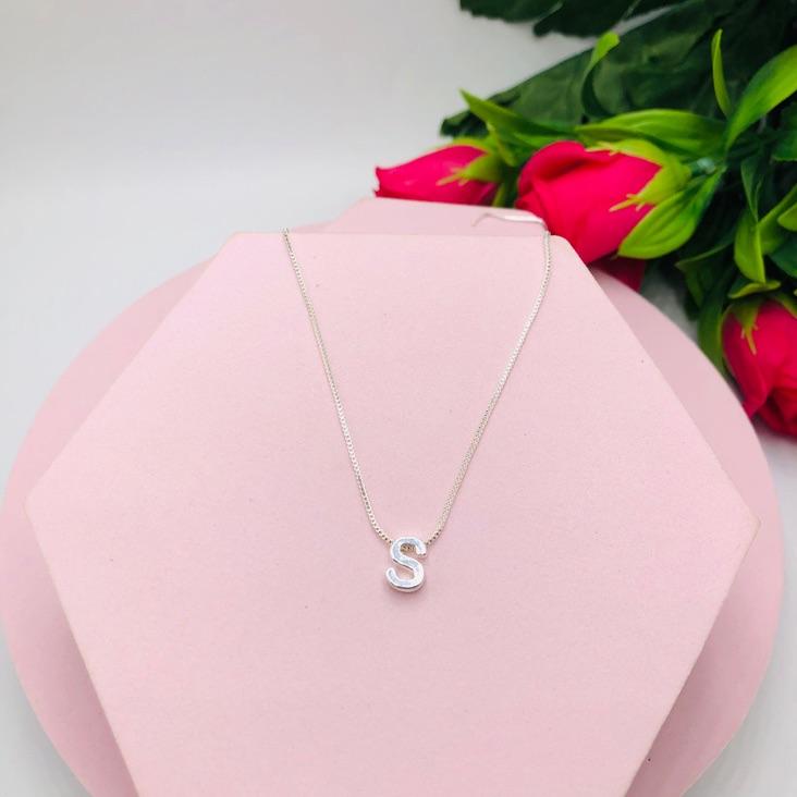Colar Letra S