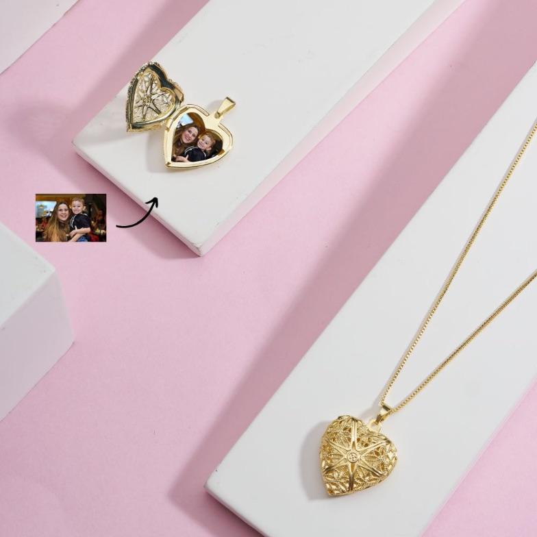 Colar Relicário Coração