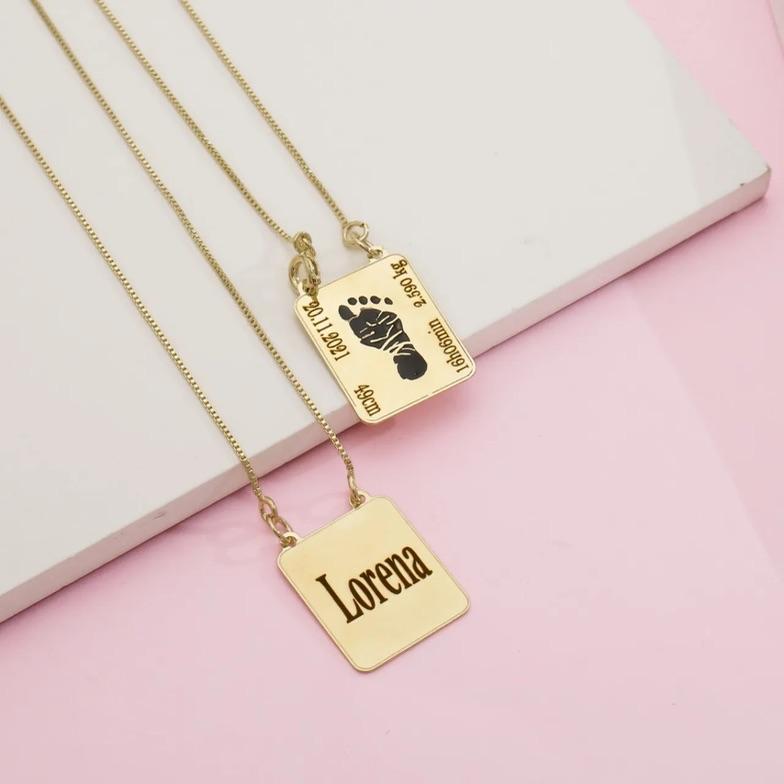 Colar Relicário Nascimento