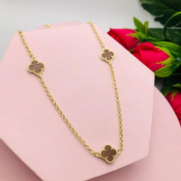 Colar Trevo Marrom